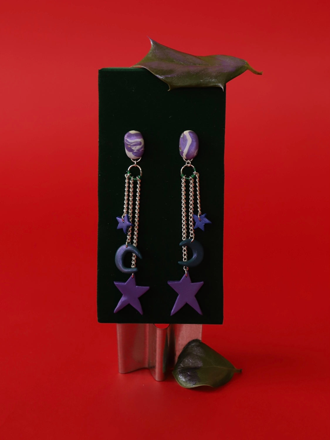 Long earrings with stars